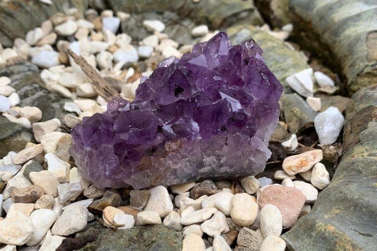 Amethyst Crystals: Meaning, Benefits and Uses